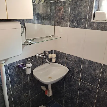 Apartment Tasa I Miki *